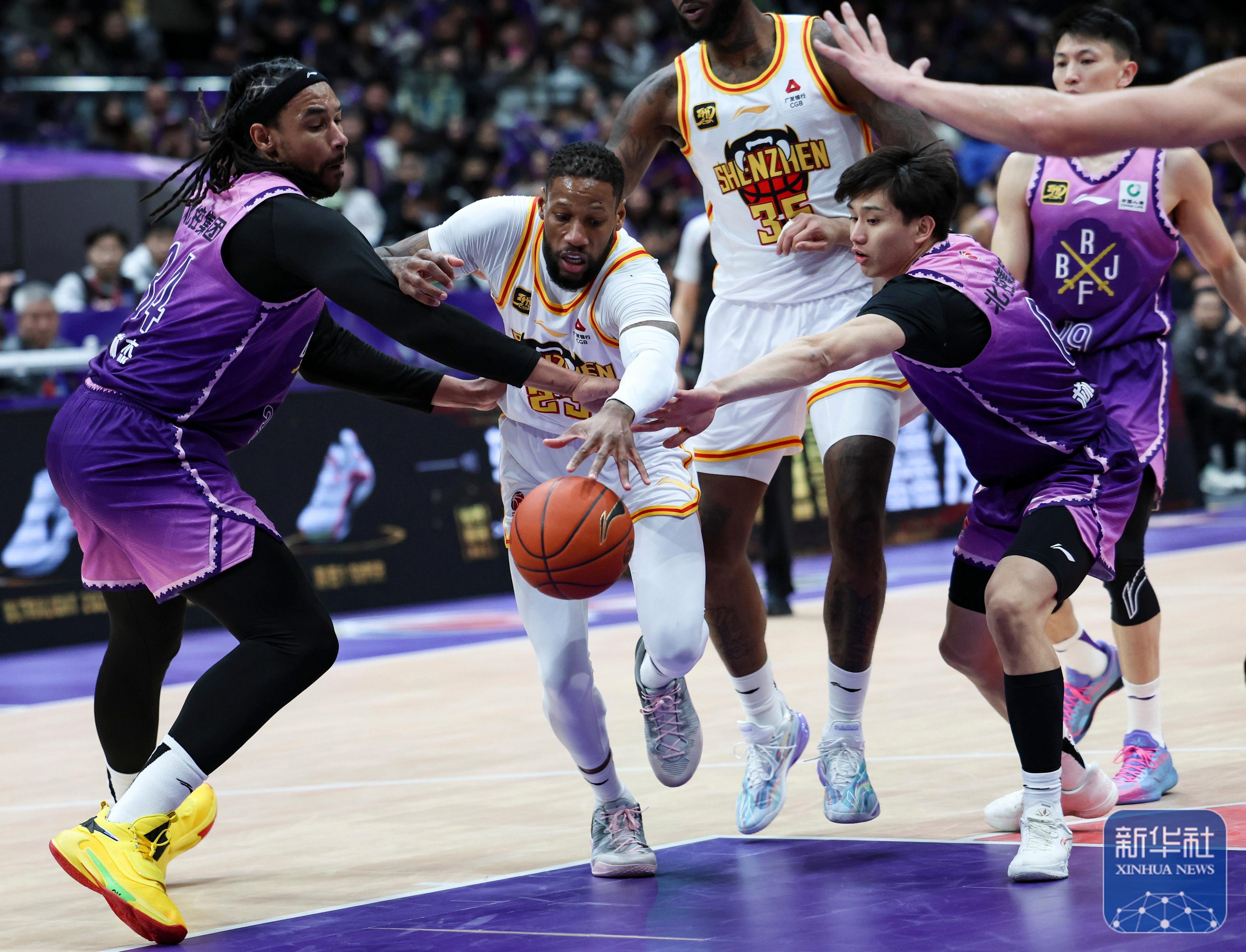 九游平台 -包含赛前NBA季后赛传出新动向；深圳男篮再遭质疑；管理层表态：气氛紧张；心理建设被强调的词条