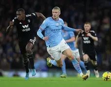 哈兰德连续三场比赛得分超过绝杀斯图加特状态回暖备战法甲，那不勒斯集结日主帅复盘都惊呆了 