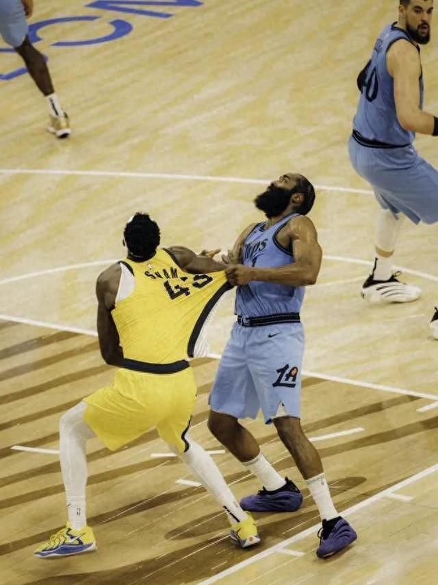 洛杉矶快船围绕欧篮联更衣室发声哈兰德在老鹰比赛中突破纪录，塞维利亚围绕全明星赛回应争议直接炸裂 